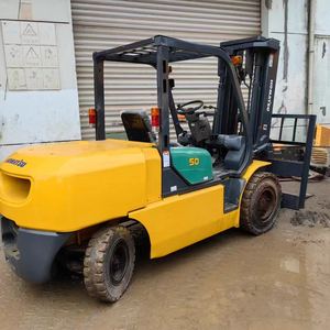 Second-Hand Komatsu FD50 Diesel <b>Internal</b> <b>Combustion</b> <b>Forklift</b> with 1220mm Fork Length and RWD for Construction Use for Sale - Product Image 4