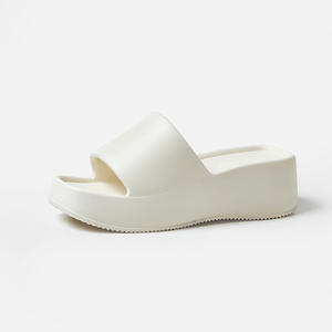 Sandales compensées à plate-forme à la mode pour femmes tongs confortables pour vêtements de plein air Style de chaussures de <span class=keywords><strong>basket</strong></span>-ball légères - Product Image 6