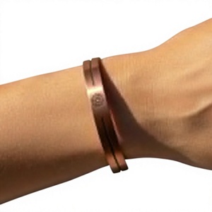 Bracelet ouvert en cuivre à prix d'usine, accessoires thérapeutiques, minimaliste, pour le chakra du plexus solaire, finition polie - Product Image 1