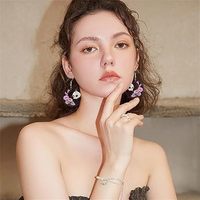 Venta caliente SERIE DE Halloween media luna esqueleto gato negro cuentas acrílicas pendientes colgantes para mujeres niñas joyería Decoración