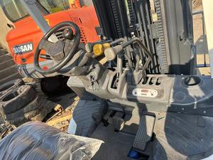 Montacargas TCM de Alta Calidad, Original de Japón, Usado, Diésel, 3 Toneladas, Modelo FD30, en Venta en Jinshan - Product Image 2