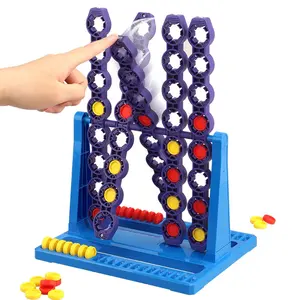 नवीनतम डिज़ाइन के माता-पिता-बच्चों के इंटरैक्शन पहेली खिलौने बच्चों के लिए एक पंक्ति में चार बार शतरंज की मेज पर घूमते हैं