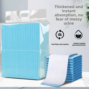 Vente en gros de tapis absorbants jetables pour chiens et chats, épaissis, absorbants, imperméables à l'urine, en film PP non tissé et en pâte de cellulose, diverses tailles d'emballage - Product Image 2