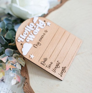 Artisanat en bois de tilleul peint sur mesure, <span class=keywords><strong>cadeau</strong></span>, annonce de naissance, panneau en bois « Bonjour le <span class=keywords><strong>monde</strong></span> », panneaux pour nouveau-nés, garçons et filles - Product Image 3