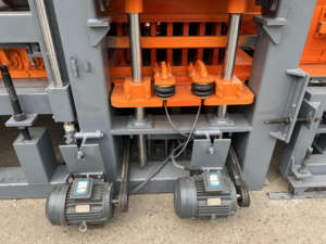 SUPER SEPTEMBER Flugasche Ziegel Zement Hohl block Herstellung Maschine automatische Mquina de Fabrica de Bloques de Concreto - Product Image 6