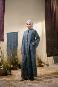 Robe longue décontractée pour femme, col montant, broderie jacquard, manches longues, nouvelle collection printemps 2026, vente en gros - Product Image 5