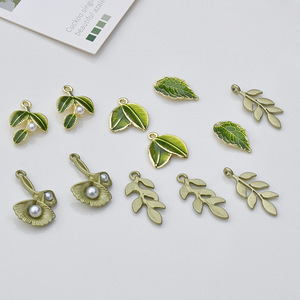 Pendentifs en alliage en forme de feuille, effet goutte d'huile, style artistique rétro, composants de bijoux, matériaux de bricolage - Product Image 5
