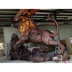Sculpture de lion sur mesure en fibre de verre et résine, grande taille, pour art public extérieur, jardin, centre commercial - Product Image 3