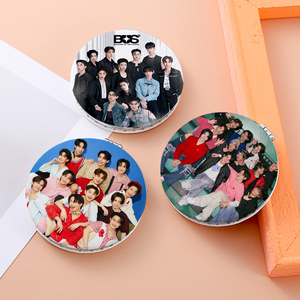 1-120 ลิงก์ทั้งหมด |   กระจกแต่งหน้าพกพาแบบพับได้สองด้านลายวงเคป๊อป Stray Kids/Bangta Boys/Twice ขายส่ง - Product Image 1