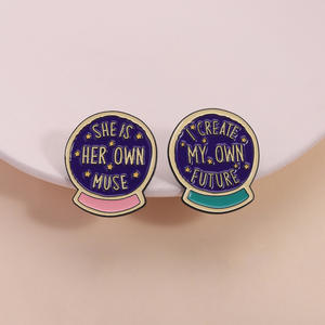 Épinglette personnalisée « She Is Her Own Muse » inspirante pour fille, phrases anglaises, épinglettes en émail motivantes, broches, badges, épinglette positive - Product Image 2