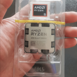โปรเซสเซอร์เดสก์ท็อป <span class=keywords><strong>AMD</strong></span> <span class=keywords><strong>Ryzen</strong></span> 9 7950X3D 16 คอร์ 32 เธรด ซีพียู <span class=keywords><strong>AMD</strong></span> <span class=keywords><strong>Ryzen</strong></span> 9 7950X3D โปรเซสเซอร์สำหรับเล่นเกม <span class=keywords><strong>3D</strong></span> V-Cache - Product Image 3