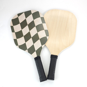 Ensemble de 2 raquettes de pickleball en bois thermoformé, approuvé par l'USAPA, prix d'usine, avec 4 balles et sac de transport extérieur inclus, durable - Product Image 2