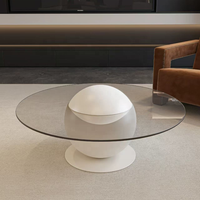 Table basse moderne en verre trempé avec pieds en boule de marbre pour le mobilier de salon