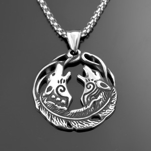 Yunnique – collier avec pendentif double tête de loup en acier inoxydable pour hommes, design asymétrique, bijoux cadeau - Product Image 3