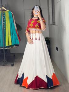 Lehenga Choli de diseñador multicolor con triángulos Kali y trabajo tradicional con Dori Latkan, de rayón y algodón, listo para usar, para Navratri. - Product Image 4