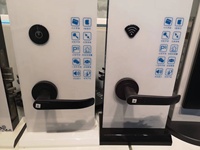 Cerradura Inteligente de Embutir de 13.56Mhz para Puertas de Madera en Hoteles y Motels con Tarjeta Electrónica RFID y Actualización de Software Gratuita