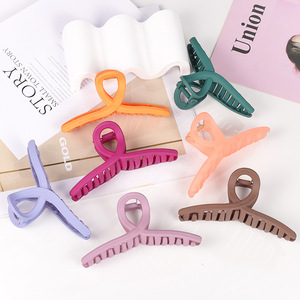 Grande pince à cheveux croisée de 13 cm, pince requin de couleur unie pour usage quotidien - Product Image 2