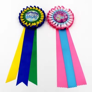 Compre Rosetas <span class=keywords><strong>de</strong></span> Premio Grandes <span class=keywords><strong>de</strong></span> 3 Capas Personalizadas <span class=keywords><strong>de</strong></span> Alta Calidad HLC, Rosetas Hechas a Mano para Exposiciones Ecuestres, Rosetas <span class=keywords><strong>de</strong></span> Satén, Flores Decorativas - Product Image 3