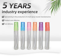 Pompe pulvérisatrice de parfum en plastique 18/410, atomiseur à fine brume coloré, demi-capuchon avec tube de remplissage pour flacon de parfum en verre, vente en gros