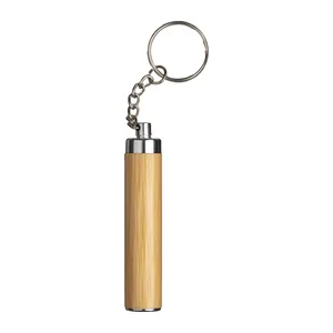 Portachiavi con torcia a LED in bambù, gadget ecologici - Product Image 2