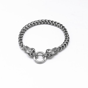 Yunnique Pulsera de cadena de plata tibetana con diseño de calavera de animal, regalo de joyería unisex - Product Image 1