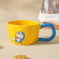 Mug en céramique Doraemon avec grande poignée, tasse à café irrégulière à pois, tasse à lait mignonne de dessin animé pour le petit-déjeuner