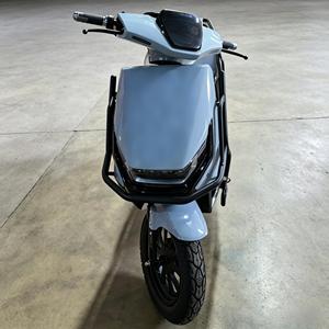 2026 High Quality Disc Wheel Classic Two-wheel Scooter Long Range 1000W Brushless Motor 150kg Load Capacity - Product Image 2
