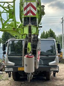 Grúa sobre Camión Zoomlion de 70 Toneladas con Motor, Peso Total de 46000 kg, Equipo de Construcción Usado - Product Image 2