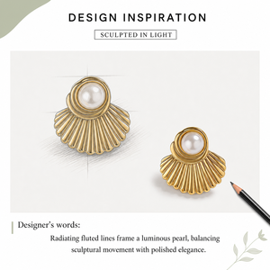 Boucles d'oreilles clous en forme d'éventail avec perles dorées, en acier inoxydable plaqué or 14K sous vide, bijoux sculpturaux en forme de coquillage - Product Image 3