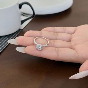 Bague de promesse Dylam en argent 925 plaqué rhodium avec zircone cubique 5A, style halo, pour femme, mariage, mariée, usage quotidien - Product Image 4