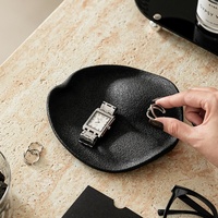 Plateaux décoratifs en céramique de style européen américain Boîte de rangement de bijoux personnalisée pour bagues Ornements de bureau d'entrée élégants