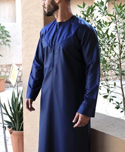 Thobe de hombre musulmán de manga larga personalizado con nuevo diseño - Product Image 3