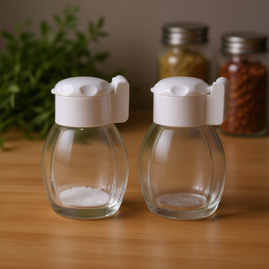 Ensemble salière et poivrière 2 pièces en verre avec couvercle blanc pour la cuisine - Product Image 3