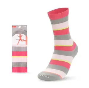 Frauen Baumwolle Crew Kleid Socken Modern Casual Bunt Gestreifte Neuheit Socken Laufen Fitness Athletic