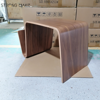 Table basse de thé de stockage en bois de teck incurvé minimaliste pour des meubles de salon