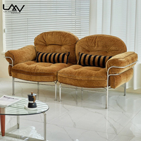 Canapé 3 places de style designer pour salon, style vintage, hôtel, villa, structure en métal, tissu marron de luxe