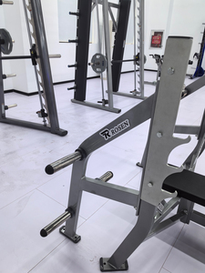 Organizador de Pesas para Banco de Pesas Olímpico ROSEN Fitness para Gimnasios Comerciales - Product Image 3