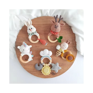 Ins Venta caliente mano ganchillo nube Animal sonajeros <span class=keywords><strong>Amigurumi</strong></span> estrella y <span class=keywords><strong>Luna</strong></span> estilo niños sonajero juguetes hilo de algodón seguridad para bebé - Product Image 1