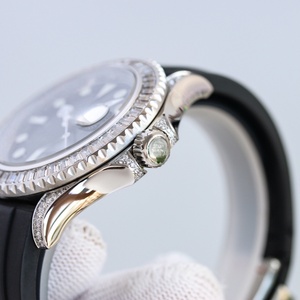 Reloj mecánico automático de diamantes de alta calidad con resistencia al agua de 300 metros para buceo. Reloj de hombre de lujo en platino. - Product Image 3