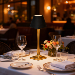 <span class=keywords><strong>Lampe</strong></span> de table sans fil de luxe en or noir <span class=keywords><strong>rechargeable</strong></span> <span class=keywords><strong>LED</strong></span> de haute qualité au design classique tactile portable pour restaurant hôtel - Product Image 3