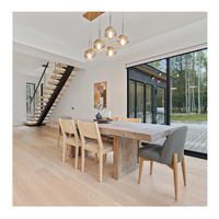 Escalier droit moderne en bois et verre, poutre en acier mono-équer, garde-corps en verre, support d'escalier, éco-responsable, pour villa intérieure