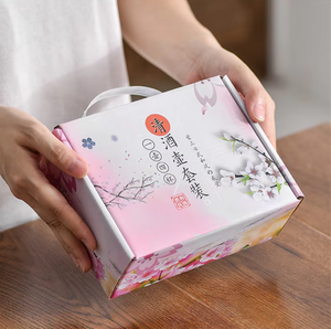 Ensemble de saké en céramique en gros avec plateau en bambou, style japonais, 1 pot et 4 tasses, coffret cadeau en porcelaine pour restaurant et maison - Product Image 4