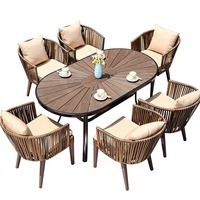 Ensemble table et chaises de jardin design nordique en rotin, construction anti-corrosion, pour jardin, cour, patio, balcon