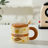 Mug à café adorable avec couvercle et visage expressif
