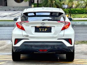 โตโยต้ามือสอง1.8L <span class=keywords><strong>C</strong></span>-<span class=keywords><strong>HR</strong></span> รถครอสโอเวอร์แบบไฮบริดขนาดกะทัดรัดรถยูโร6อัตราสิ้นเปลืองเชื้อเพลิงต่ำรถมือสอง - Product Image 3