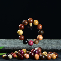 Tasbih Pria dari Kayu Cendana Hijau Alami, Kayu Rosewood, Bunga Pir Kuning, dan Kayu Agarwood