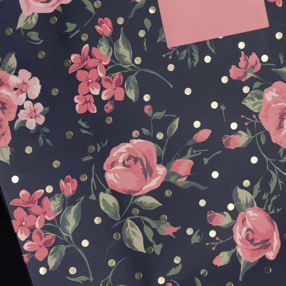 Custom Design Lint Handvat Rose Roze Zwarte Luxe Sieraden Cosmetische Cadeau Kleding Winkelen Verpakking Kunst Papieren Zak