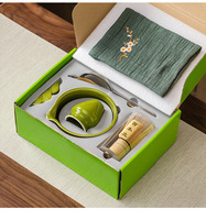 Ensemble cadeau matcha de luxe haut de gamme en céramique et porcelaine écologique, emballage en boîtes magnétiques, bol et fouet faits à la main pour le thé