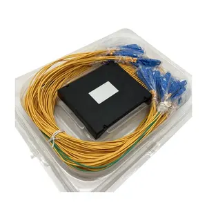 FTTx SC LC FC ST APC กล่องพลาสติกชนิด ODF ตัวเชื่อมต่อการสูญเสียการแทรกต่ำกล่อง ABS กล่องแยก1x16 PLC ไฟเบอร์ออปติก