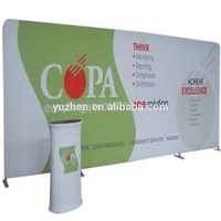 Stand de bannière pliable moderne 8x8 pieds avec cadre en aluminium personnalisé, durable, en polyester, portable et autoportant pour stand en tissu